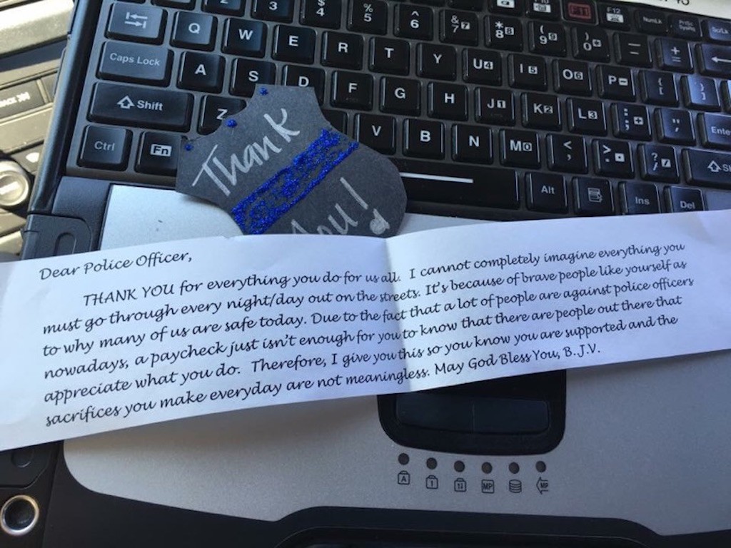A resident left a note on an Orange County Sheriff's Deputy's car to thank him for serving the community. Photo courtesy OCSD. 