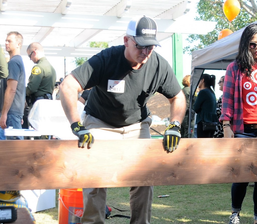 Lt. Mike McHenry of the Orange County Sheriff’s Department was among close to 40 OCSD employees who volunteered to help construct a playground at the Independencia Family Resource Center in Anaheim. Photo by Lou Ponsi/Behind the Badge OC
