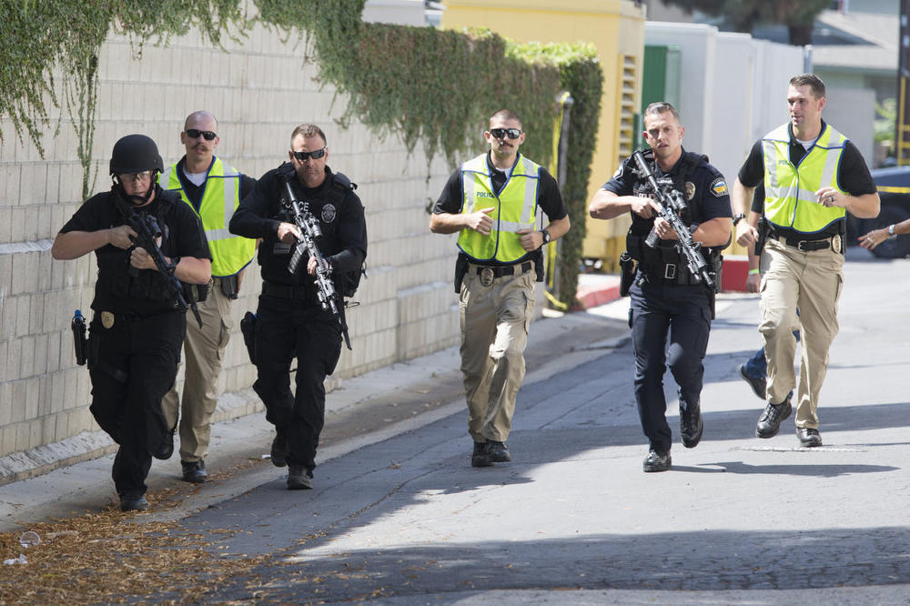 Tustin PD officers hone critical incident training in hospital scenario ...